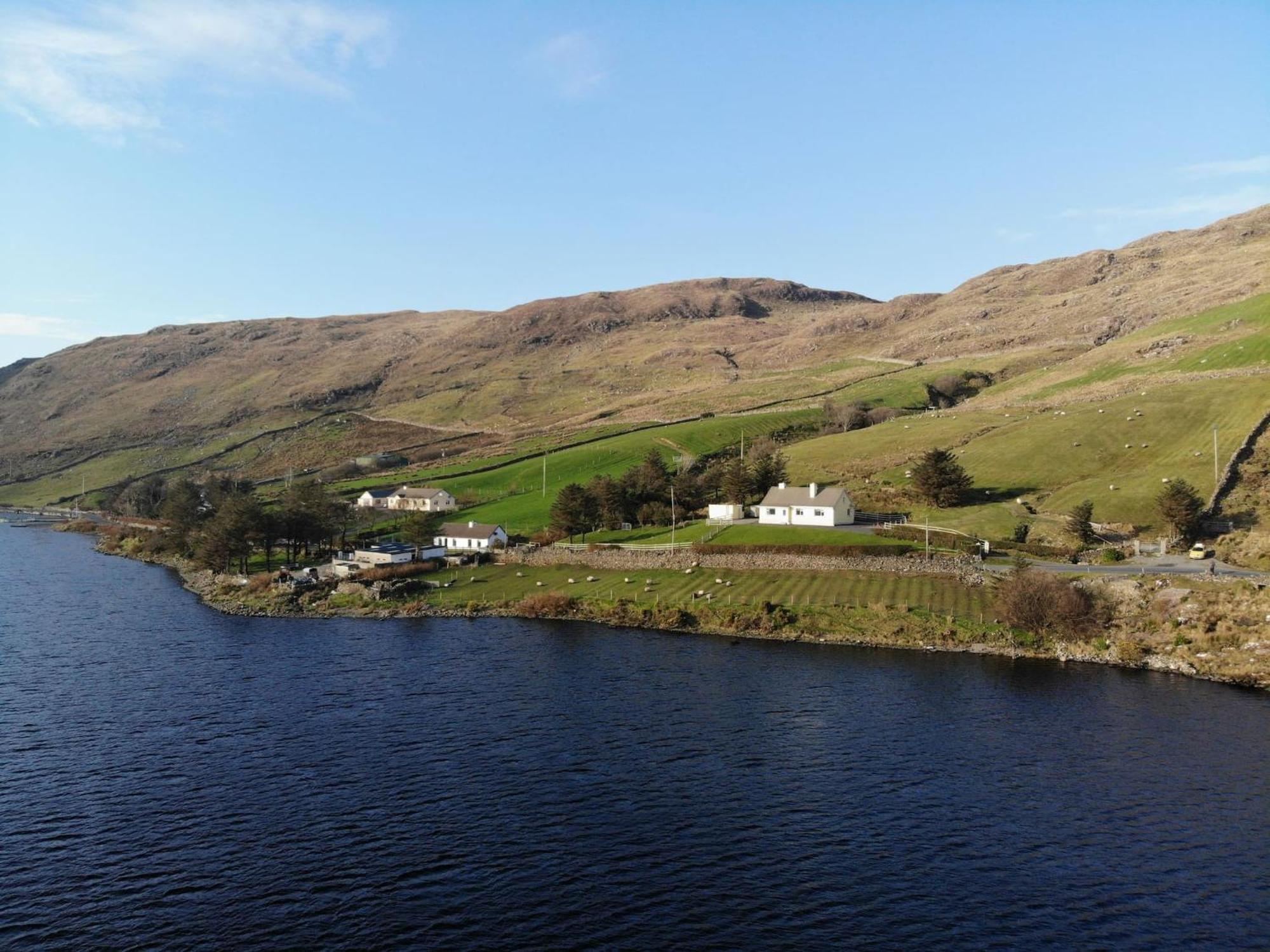 Lough Fee Renvyle别墅 外观 照片